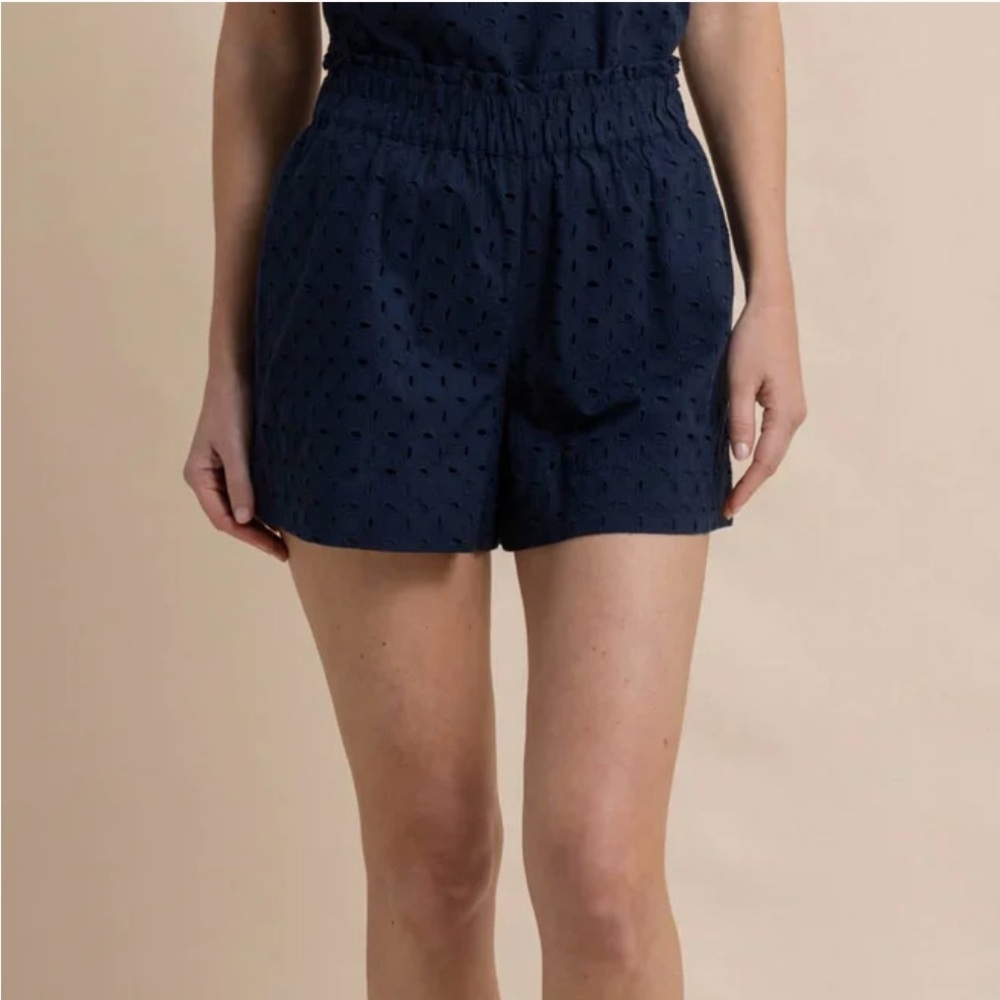 Southern Tide Elyse Eyelet shorts. NWT